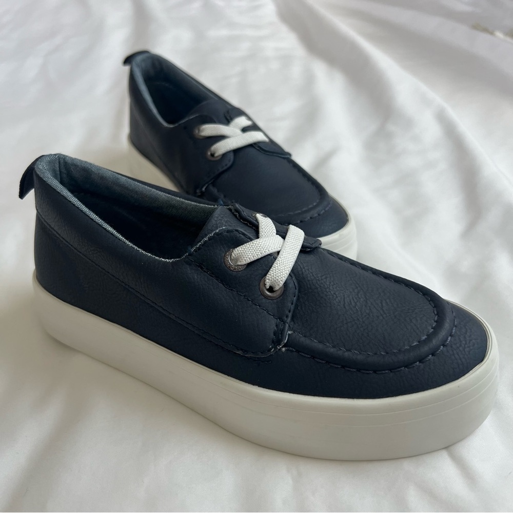 Old Navy Slip on Shoes, Little Boys Size 13